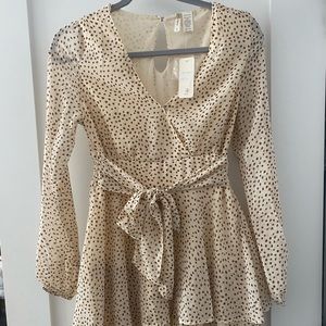 NWT Neutral & brown long sleeve dress